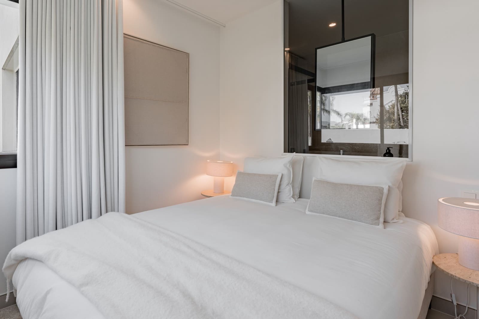 3 bedroom Penthouse for sale in La Quinta with pool garage - € 1,495,000 (Ref: 10037057)