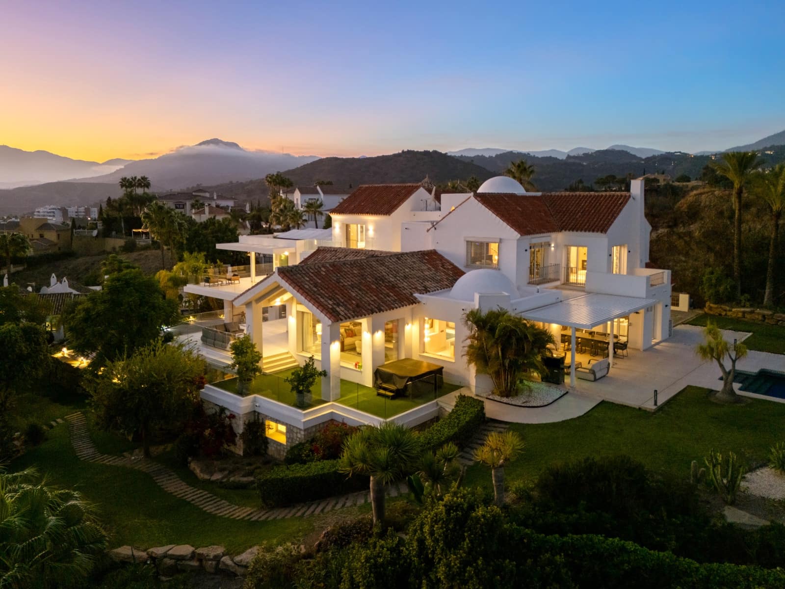 9 sypialnia Willa na sprzedaż w Benahavis z basenem garażem - 8 250 000 € (Ref: 10040698)