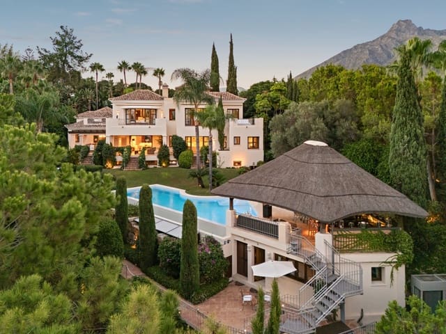 6 slaapkamer Villa te koop in Lomas De Marbella, Marbella met zwembad garage - € 9.950.000 (Ref: 10040699)