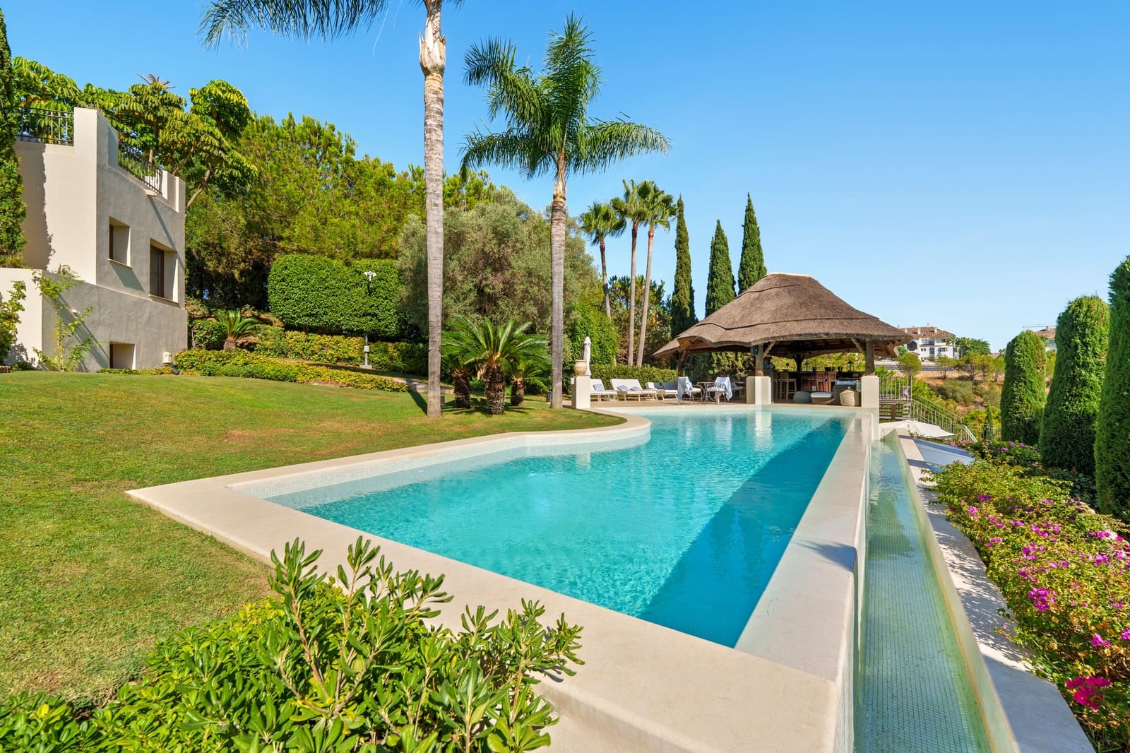 6 slaapkamer Villa te koop in Marbella met zwembad garage - € 9.950.000 (Ref: 10040699)