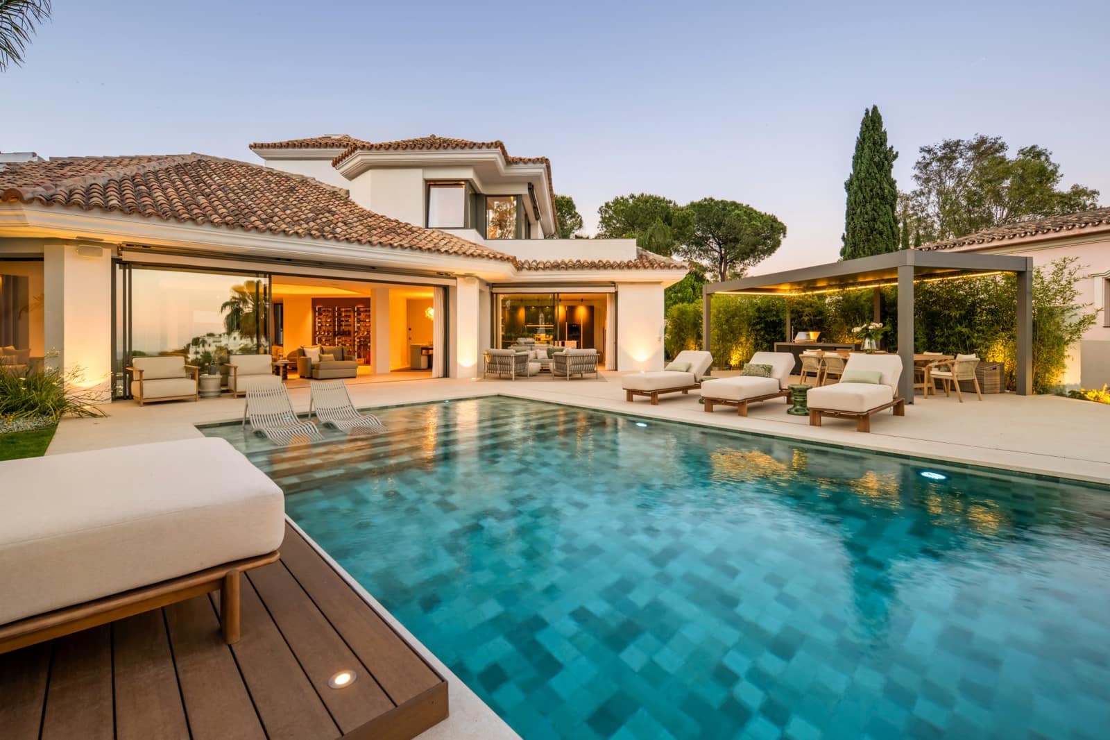 6 sypialnia Willa na sprzedaż w Benahavis z basenem garażem - 7 470 000 € (Ref: 10040700)