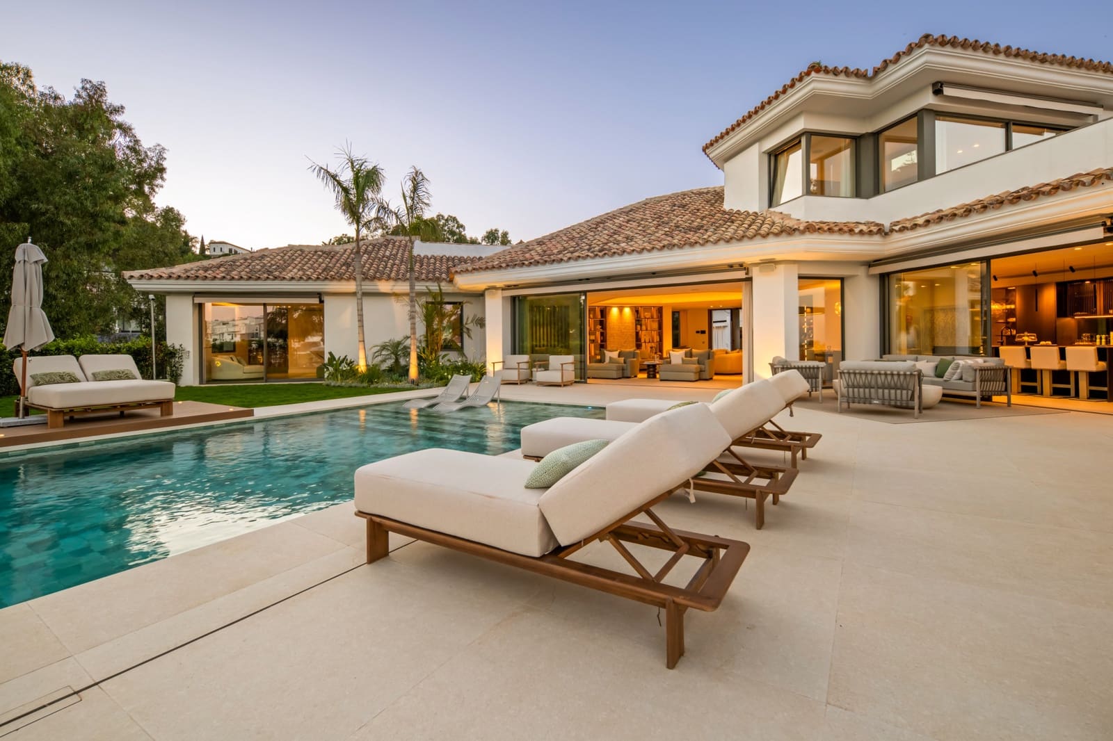 6 sypialnia Willa na sprzedaż w Benahavis z basenem garażem - 7 470 000 € (Ref: 10040700)