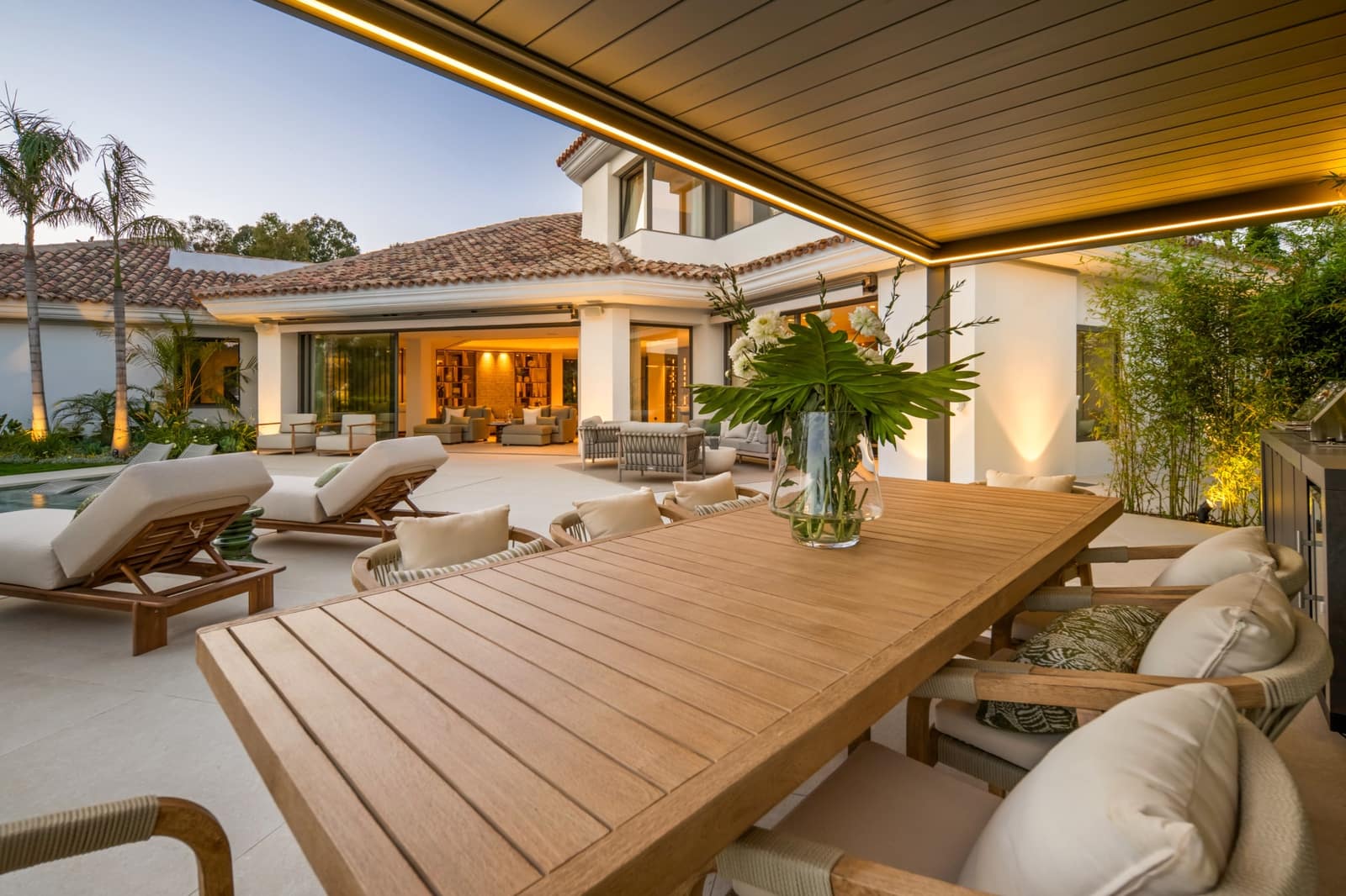 6 sypialnia Willa na sprzedaż w Benahavis z basenem garażem - 7 470 000 € (Ref: 10040700)