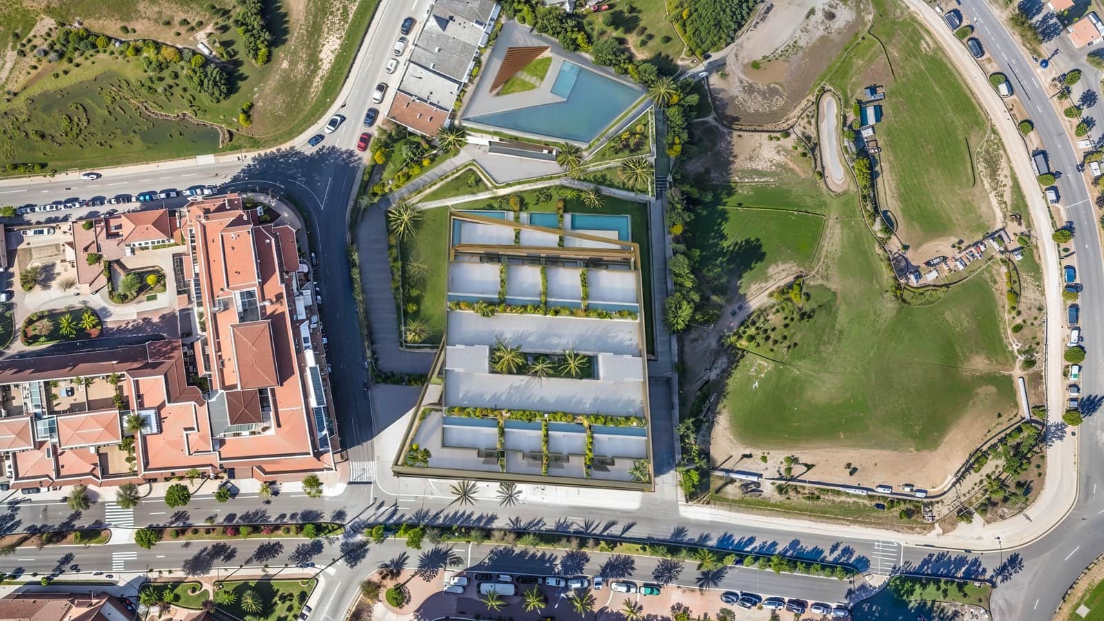 3 quarto Penthouse para venda em Estepona com piscina garagem - 997 500 € (Ref: 10042631)