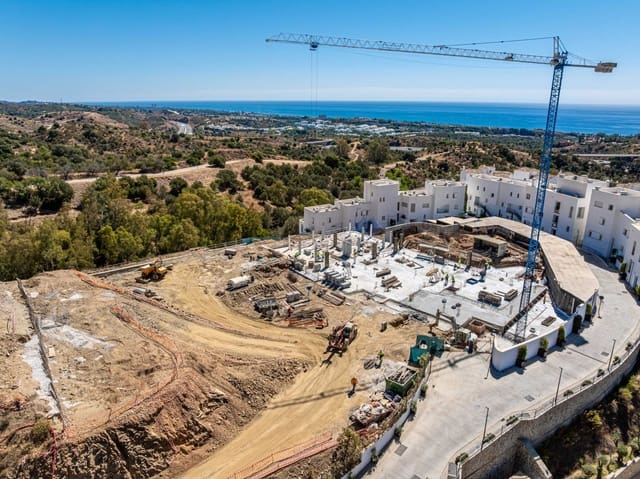 2 makuuhuone Kattohuoneisto myytävänä paikassa Alto de los Monteros, Marbella mukana uima-altaan 
autotalli - 590 000 € (Ref: 10042632)