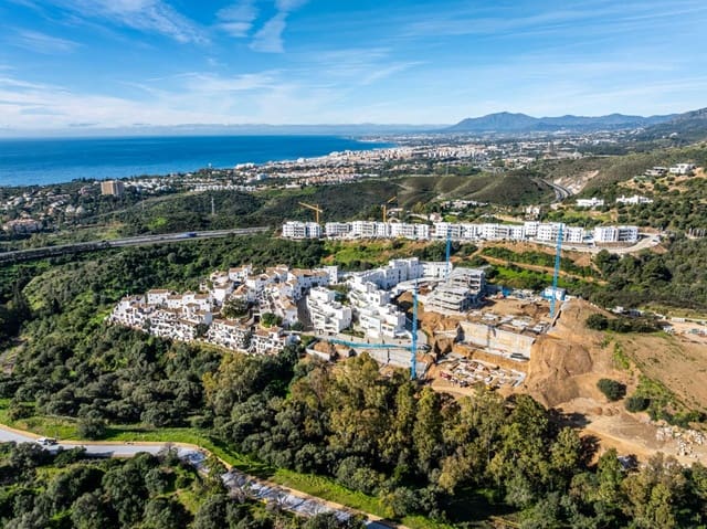 2 makuuhuone Kattohuoneisto myytävänä paikassa Alto de los Monteros, Marbella mukana uima-altaan 
autotalli - 590 000 € (Ref: 10042632)