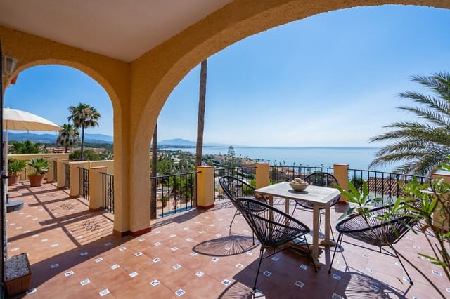 7 makuuhuone Huvila myytävänä paikassa Buenas Noches, Estepona mukana uima-altaan 
autotalli - 1 690 000 € (Ref: 10048859)