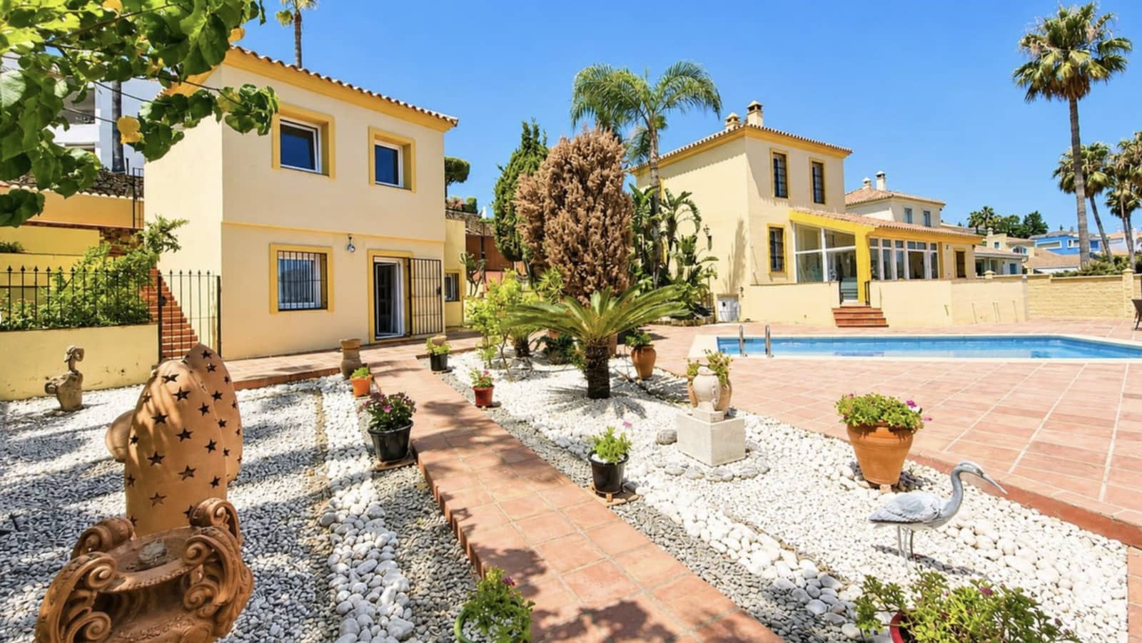 5 soveværelse Villa til salg i La Duquesa / Puerto de la Duquesa med swimmingpool garage - € 980.000 (Ref: 10067176)