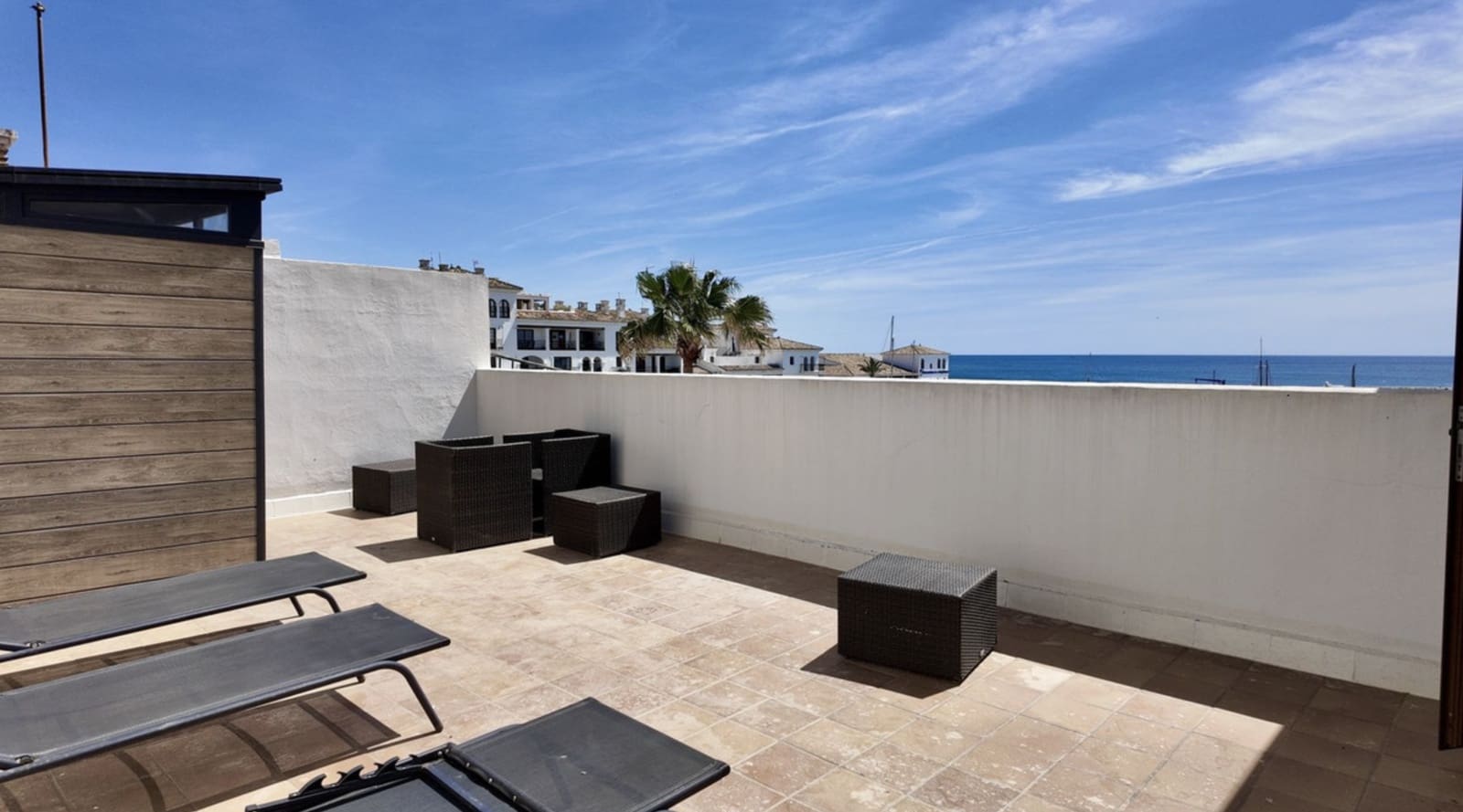 Ático de 4 habitaciones en La Duquesa / Puerto de la Duquesa en venta con garaje - 940.000 € (Ref: 10067177)
