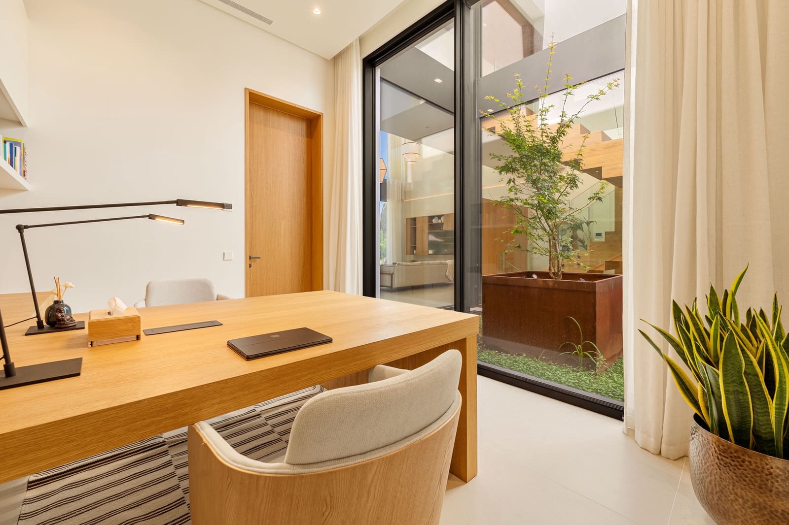 6 chambre Villa/Maison à vendre à Guadalmina avec piscine garage - 5 995 000 € (Ref: 10075393)