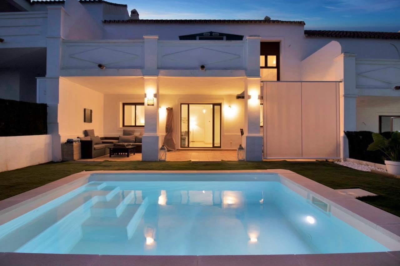 3 soveværelse Byhus til salg i Casares med swimmingpool garage - € 525.000 (Ref: 10097654)
