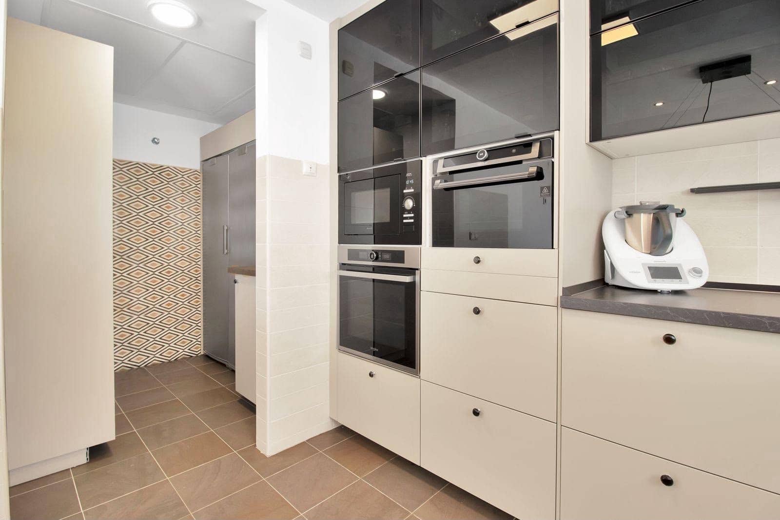 3 soveværelse Byhus til salg i Casares med swimmingpool garage - € 525.000 (Ref: 10097654)