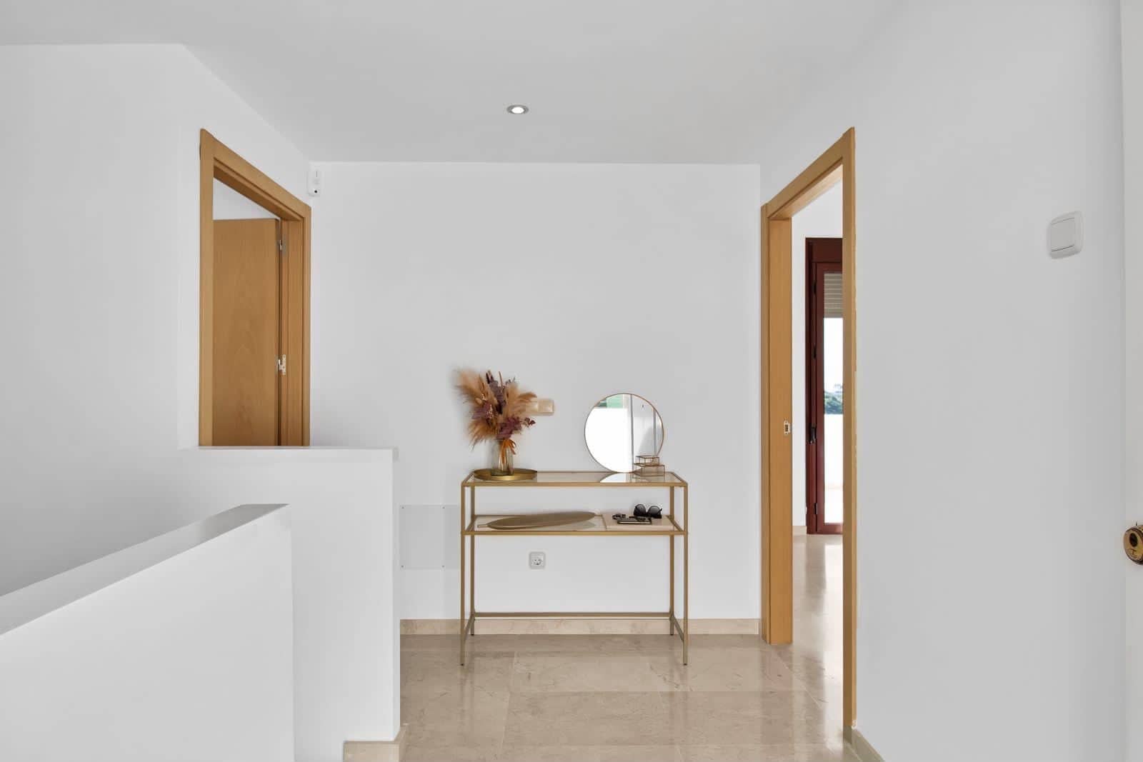 3 soveværelse Byhus til salg i Casares med swimmingpool garage - € 525.000 (Ref: 10097654)