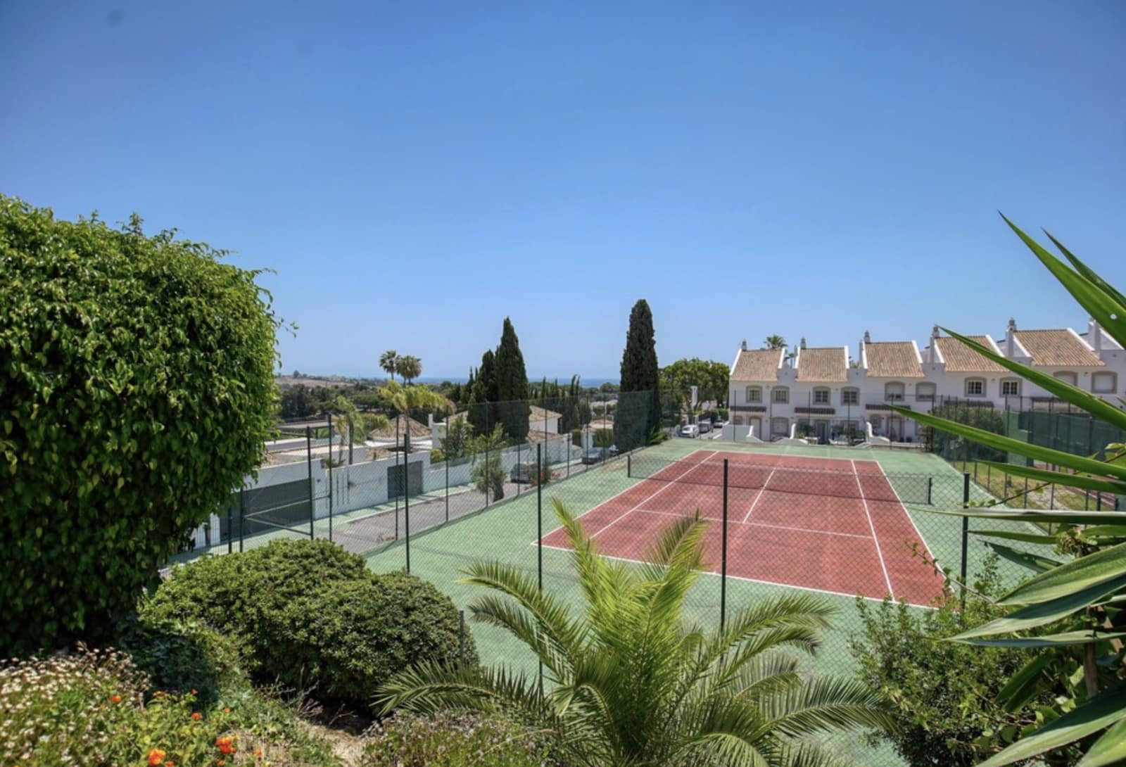 4 slaapkamer Huis te koop in Nueva Andalucia met zwembad - € 980.000 (Ref: 10099749)