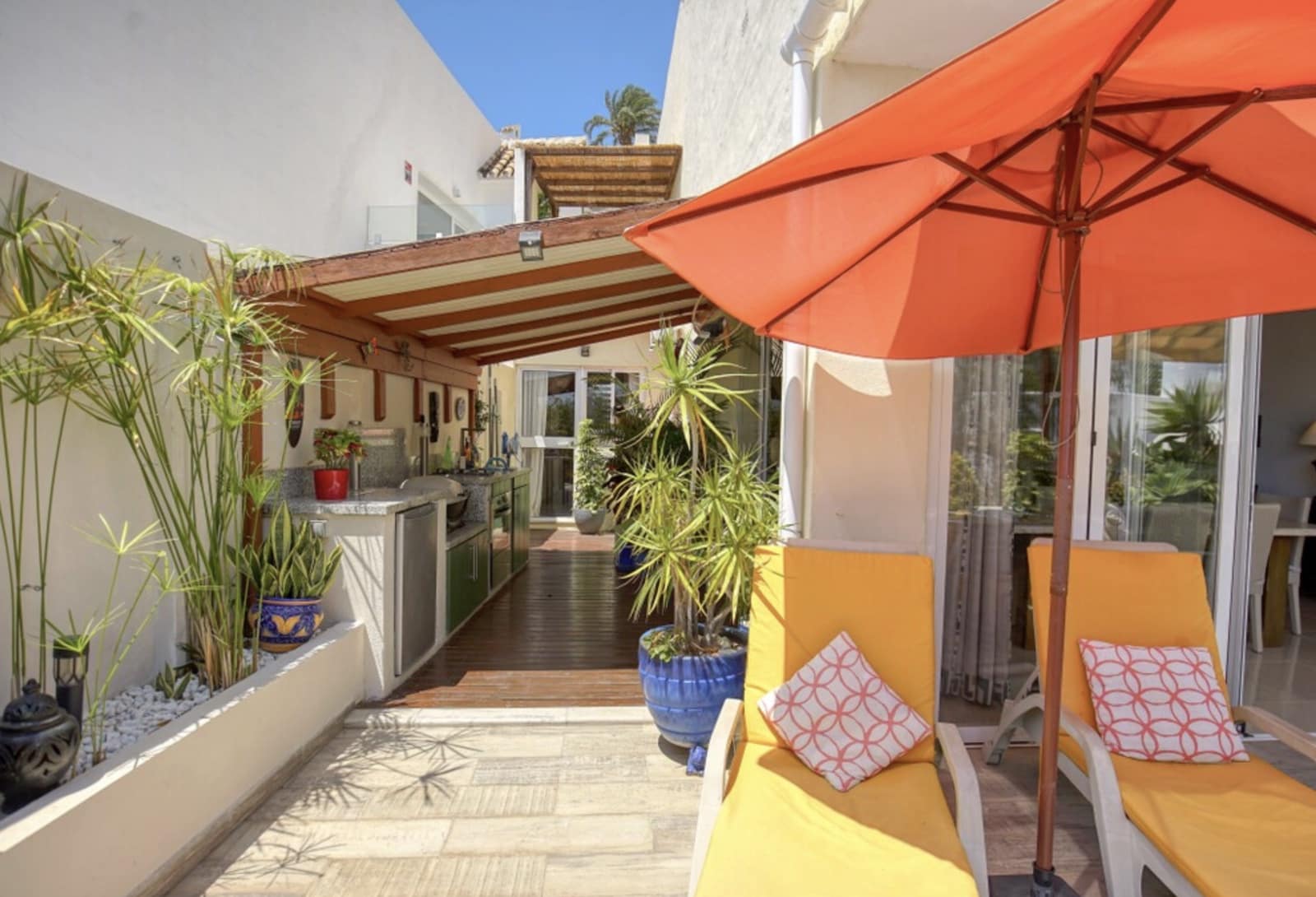 4 slaapkamer Huis te koop in Nueva Andalucia met zwembad - € 980.000 (Ref: 10099749)