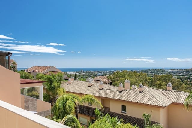 2 sypialnia Penthouse na sprzedaż w Los Naranjos, Marbella z basenem garażem - 950 000 € (Ref: 10099750)