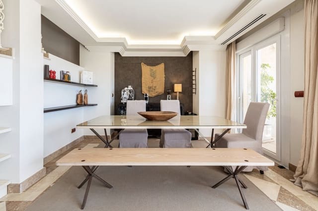 2 sypialnia Penthouse na sprzedaż w Los Naranjos, Marbella z basenem garażem - 950 000 € (Ref: 10099750)