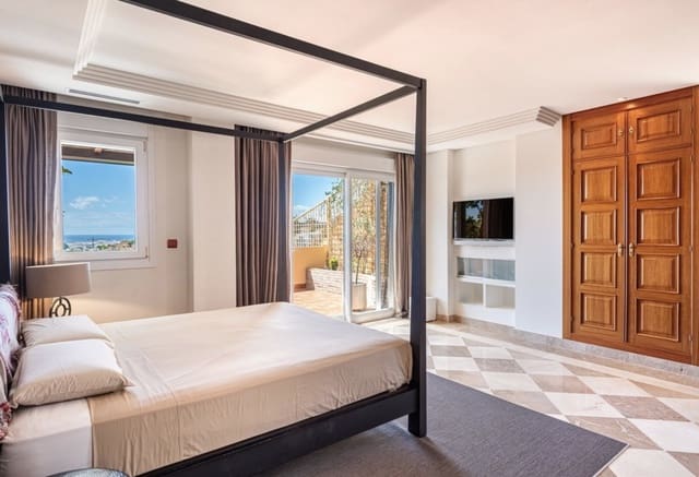 2 sypialnia Penthouse na sprzedaż w Los Naranjos, Marbella z basenem garażem - 950 000 € (Ref: 10099750)