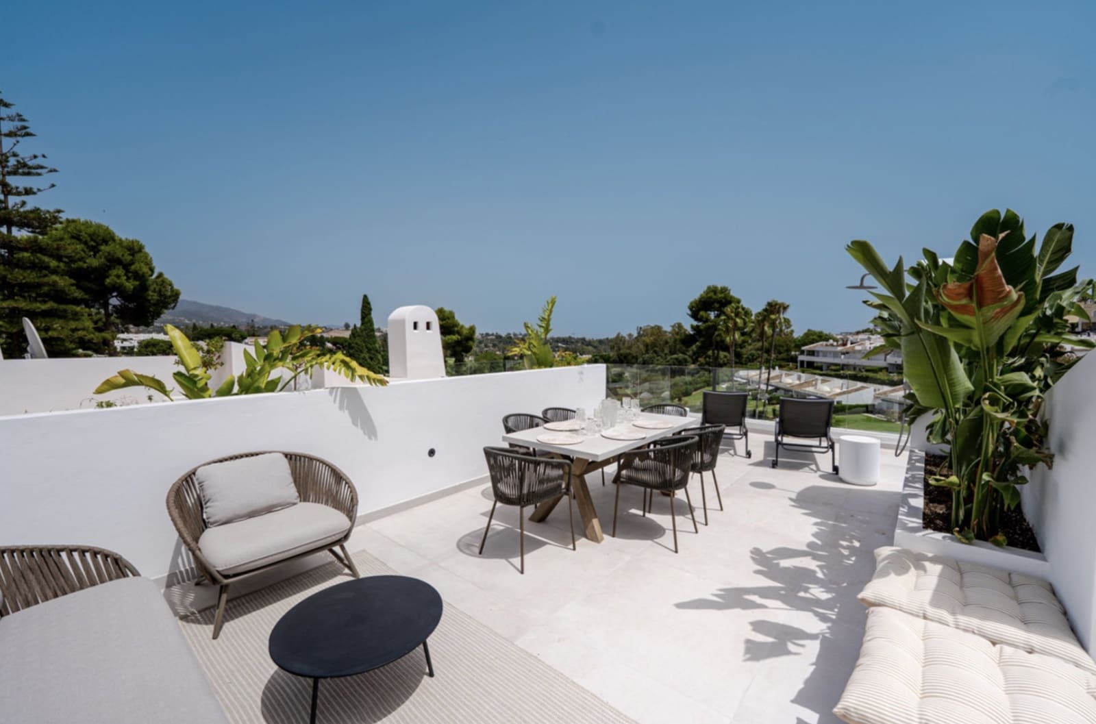 2 quarto Penthouse para venda em Nueva Andalucia com piscina garagem - 945 000 € (Ref: 10099751)