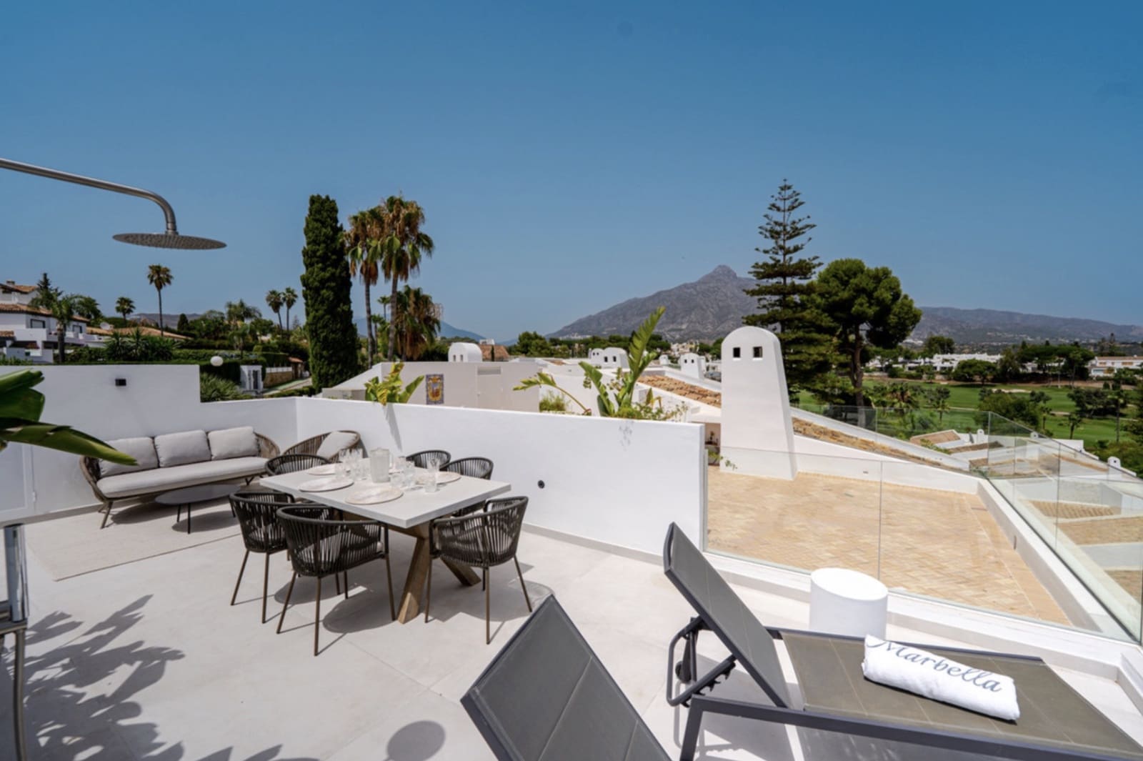 2 quarto Penthouse para venda em Nueva Andalucia com piscina garagem - 945 000 € (Ref: 10099751)
