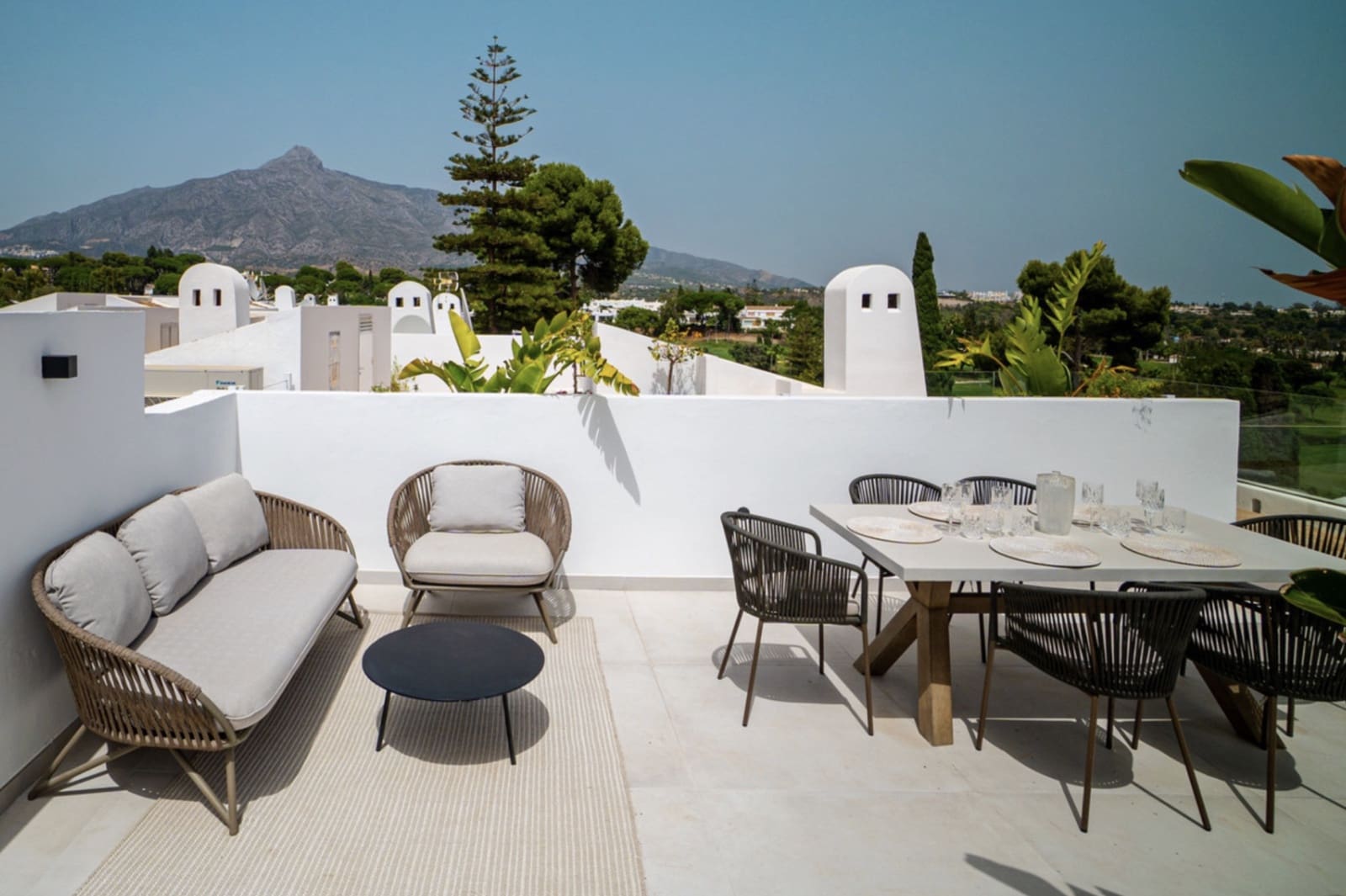 2 quarto Penthouse para venda em Nueva Andalucia com piscina garagem - 945 000 € (Ref: 10099751)