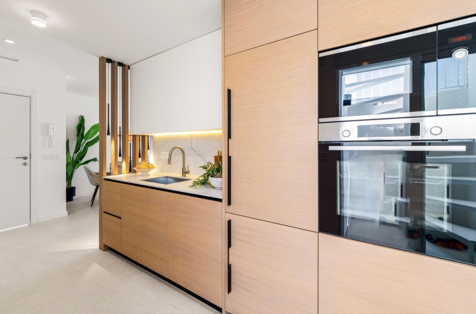 2 quarto Penthouse para venda em Nueva Andalucia com piscina garagem - 945 000 € (Ref: 10099751)