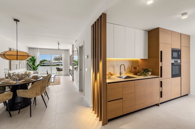 2 quarto Penthouse para venda em Las Brisas, Marbella - 945 000 € (Ref: 10099751)