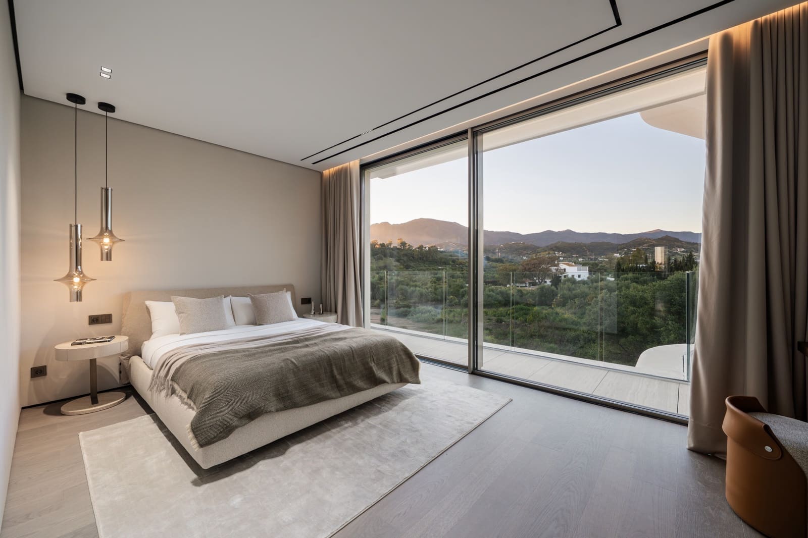 4 soverom Leilighet til salgs i Estepona med svømmebasseng garasje - € 3 350 000 (Ref: 10099752)