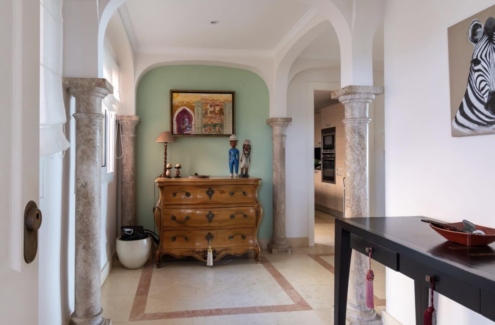 3 chambre Appartement à vendre à Nueva Andalucia avec piscine garage - 1 295 000 € (Ref: 10101880)