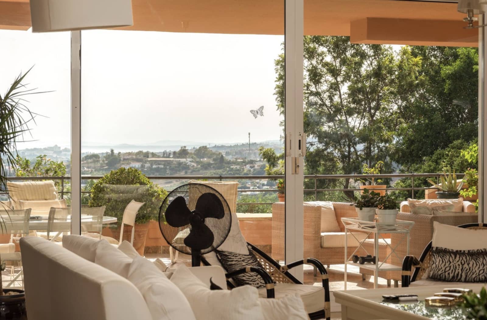 3 chambre Appartement à vendre à Nueva Andalucia avec piscine garage - 1 295 000 € (Ref: 10101880)