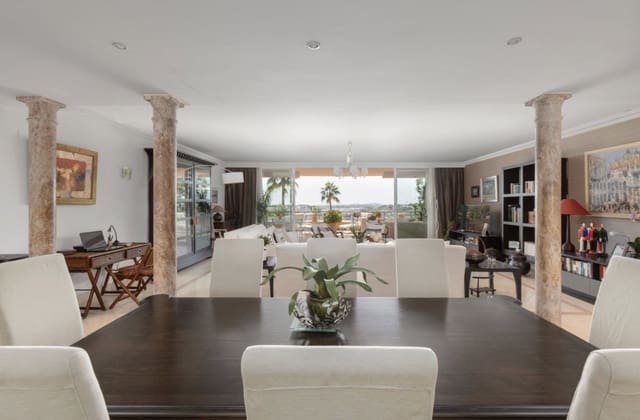 3 chambre Appartement à vendre à Los Naranjos, Marbella avec piscine garage - 1 295 000 € (Ref: 10101880)