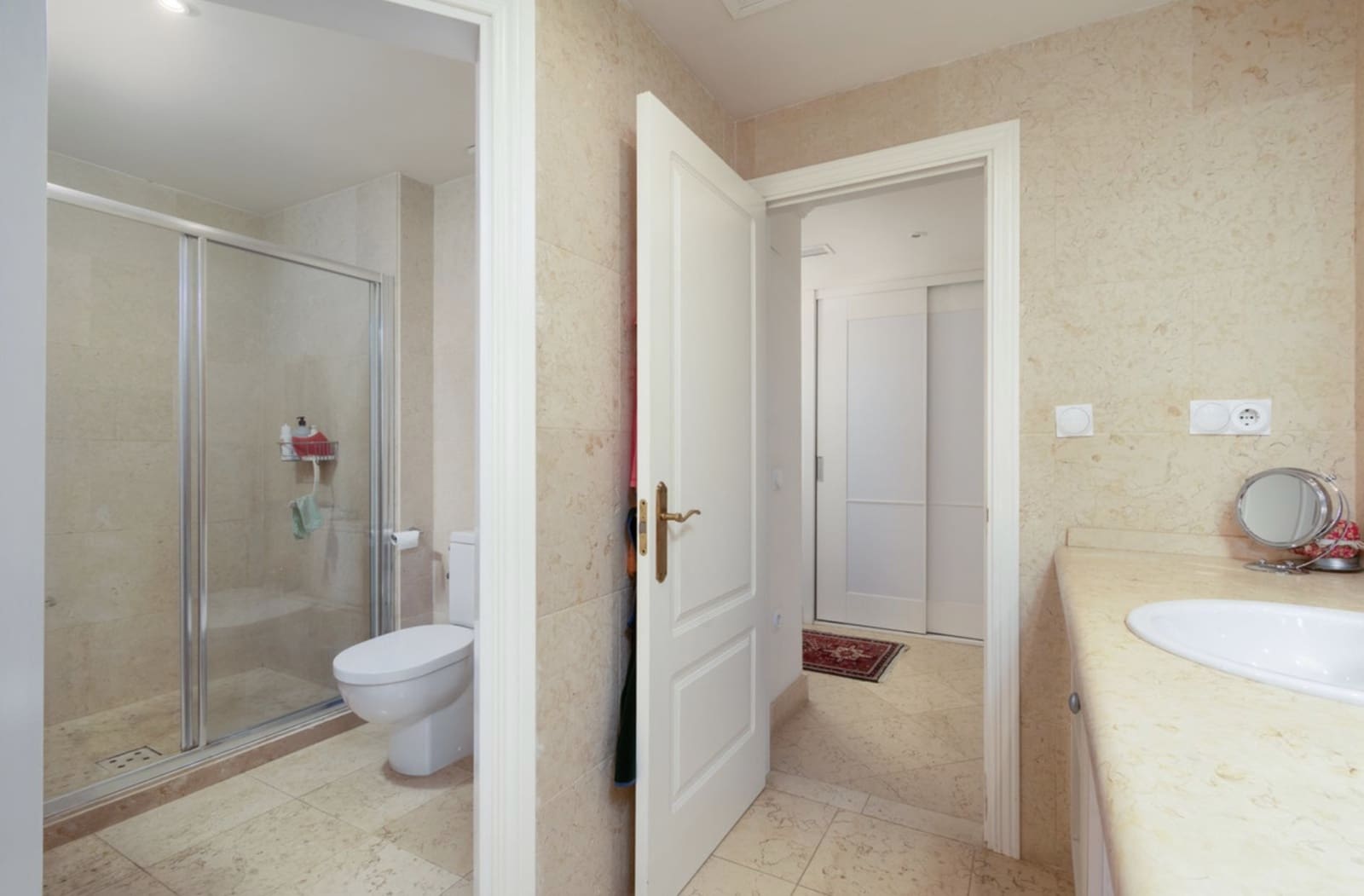 3 chambre Appartement à vendre à Nueva Andalucia avec piscine garage - 1 295 000 € (Ref: 10101880)