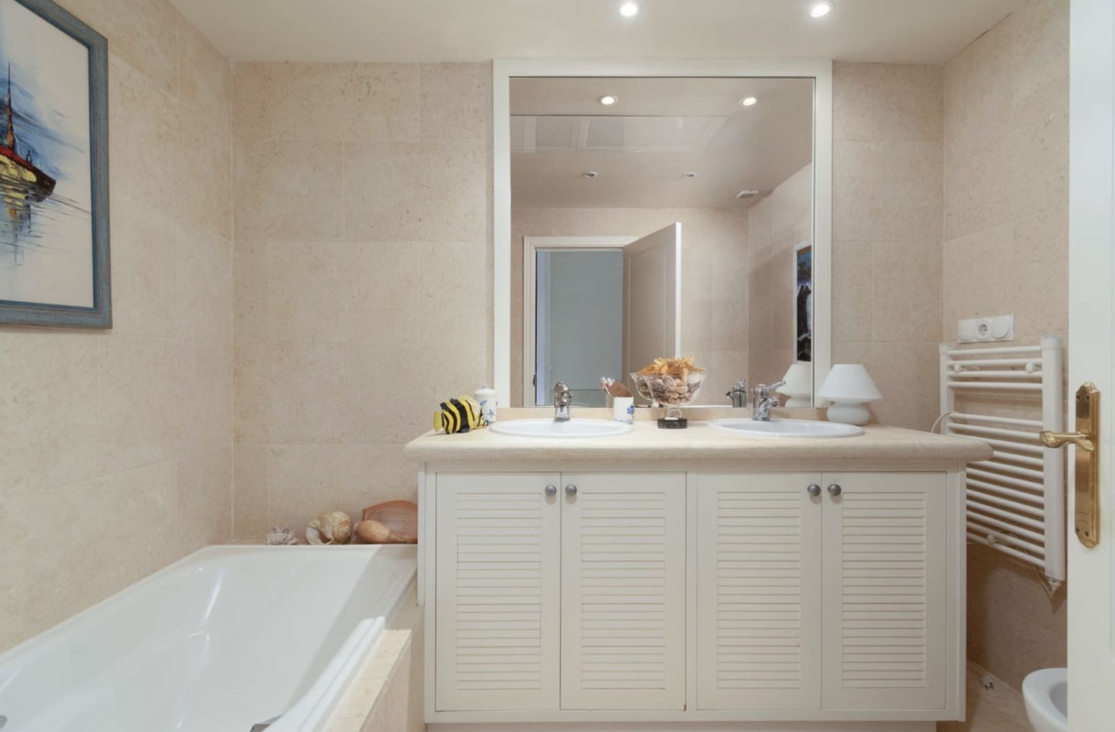 3 chambre Appartement à vendre à Nueva Andalucia avec piscine garage - 1 295 000 € (Ref: 10101880)