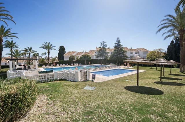 3 quarto Apartamento para venda em Nueva Andalucía Centro, Marbella com piscina garagem - 1 090 000 € (Ref: 10101881)
