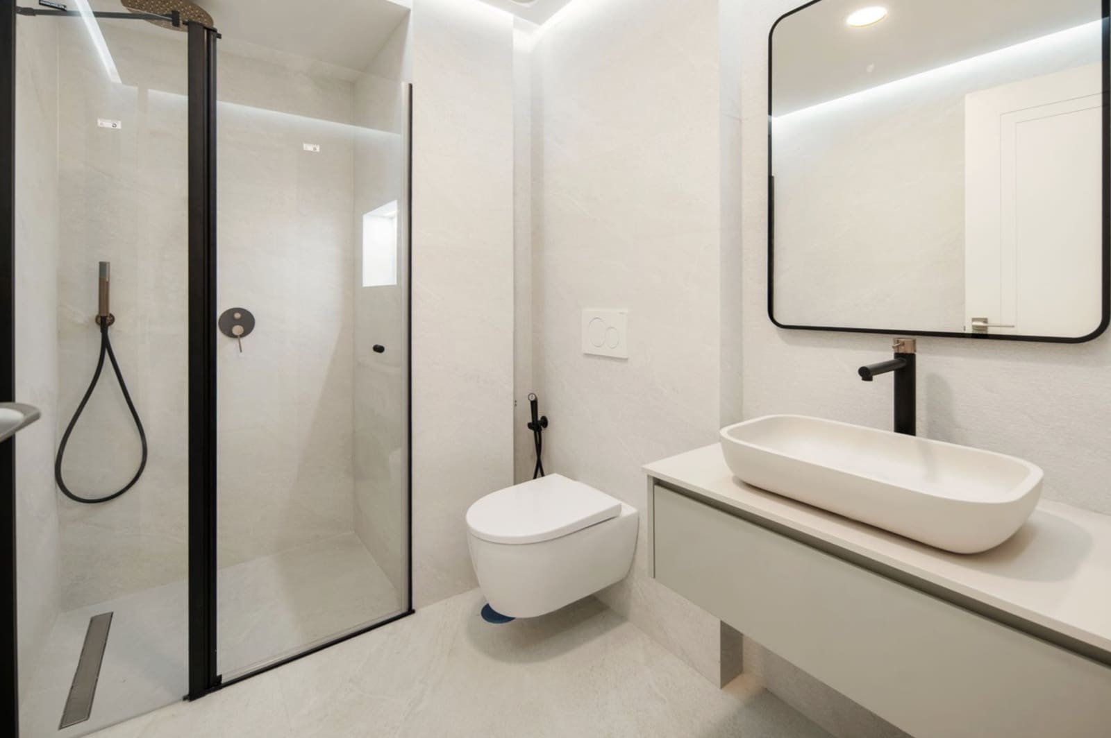 3 quarto Apartamento para venda em Nueva Andalucia com piscina garagem - 1 090 000 € (Ref: 10101881)