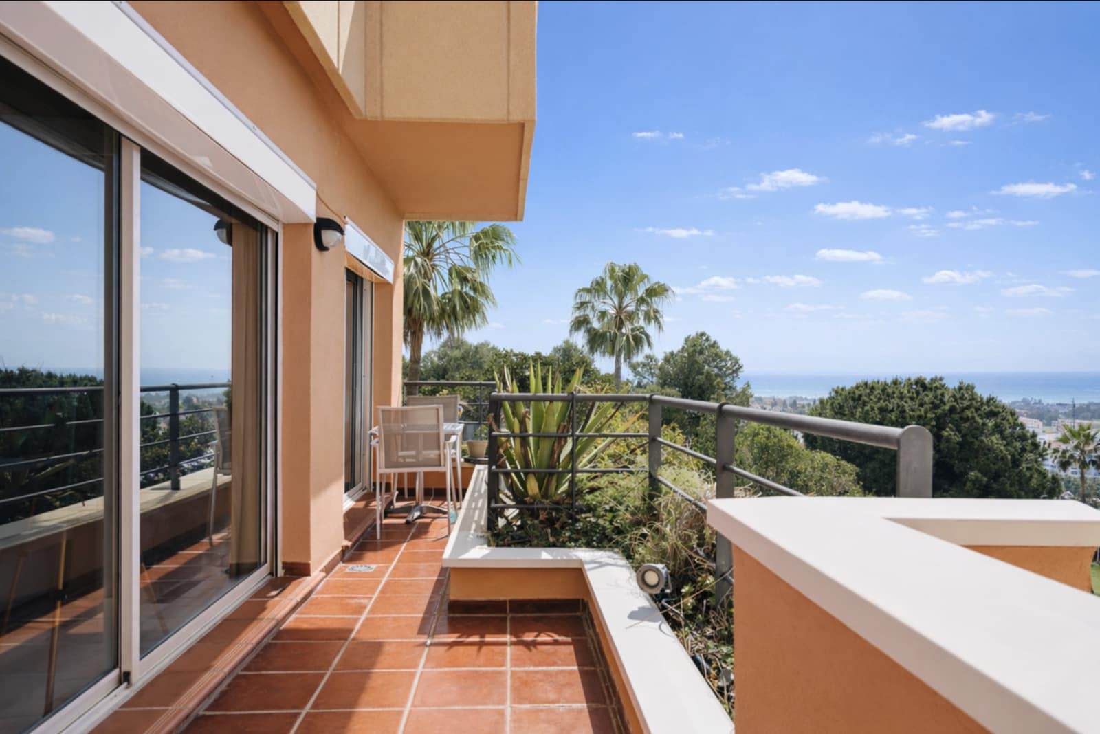 3 soverom Leilighet til salgs i Nueva Andalucia med svømmebasseng garasje - € 1 350 000 (Ref: 10123533)