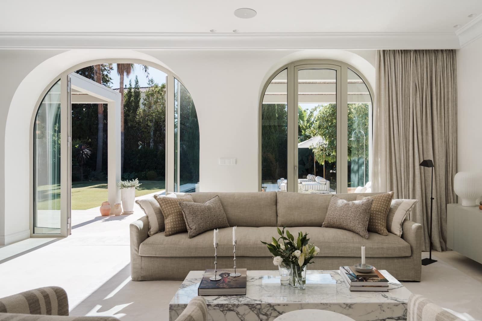 5 slaapkamer Villa te koop in Nueva Andalucia met zwembad - € 5.495.000 (Ref: 10128168)