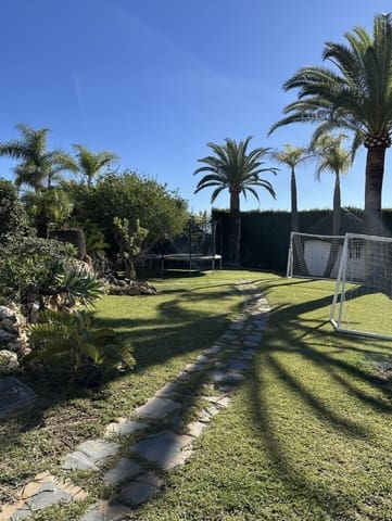 4 quarto Moradia para venda em Atalaya-Isdabe, Estepona com piscina garagem - 1 695 000 € (Ref: 10135762)