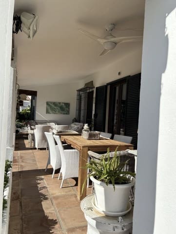 4 quarto Moradia para venda em Atalaya-Isdabe, Estepona com piscina garagem - 1 695 000 € (Ref: 10135762)