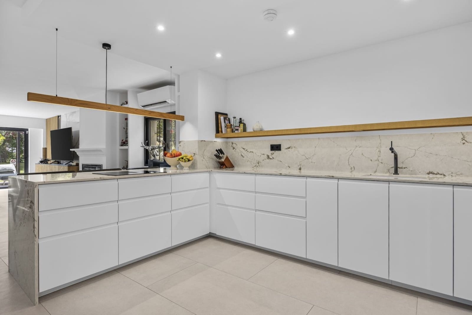 3 quarto Casa em Banda para venda em Nueva Andalucia com piscina garagem - 1 575 000 € (Ref: 10135764)