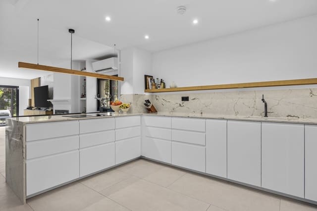 3 sovrum Hus till salu i Aloha Golf, Marbella med pool garage - 1 575 000 € (Ref: 10135764)