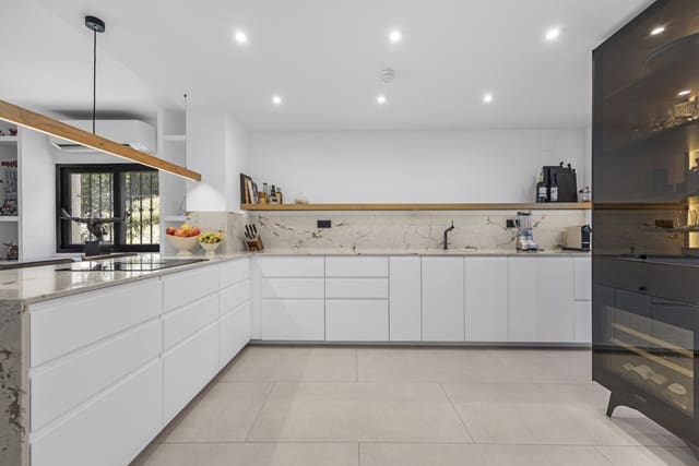 3 sovrum Hus till salu i Aloha Golf, Marbella med pool garage - 1 575 000 € (Ref: 10135764)