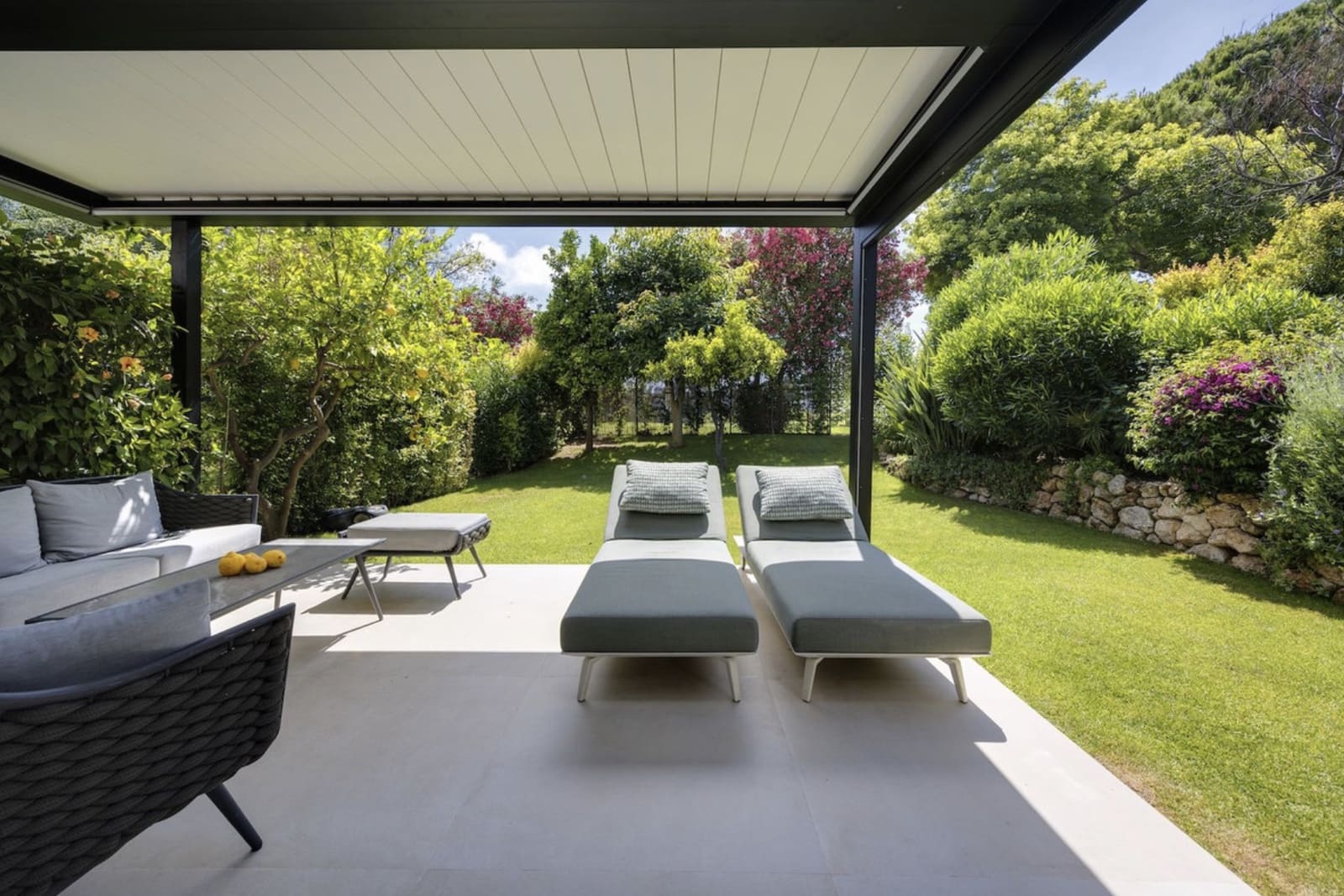 3 quarto Casa em Banda para venda em Nueva Andalucia com piscina garagem - 1 575 000 € (Ref: 10135764)