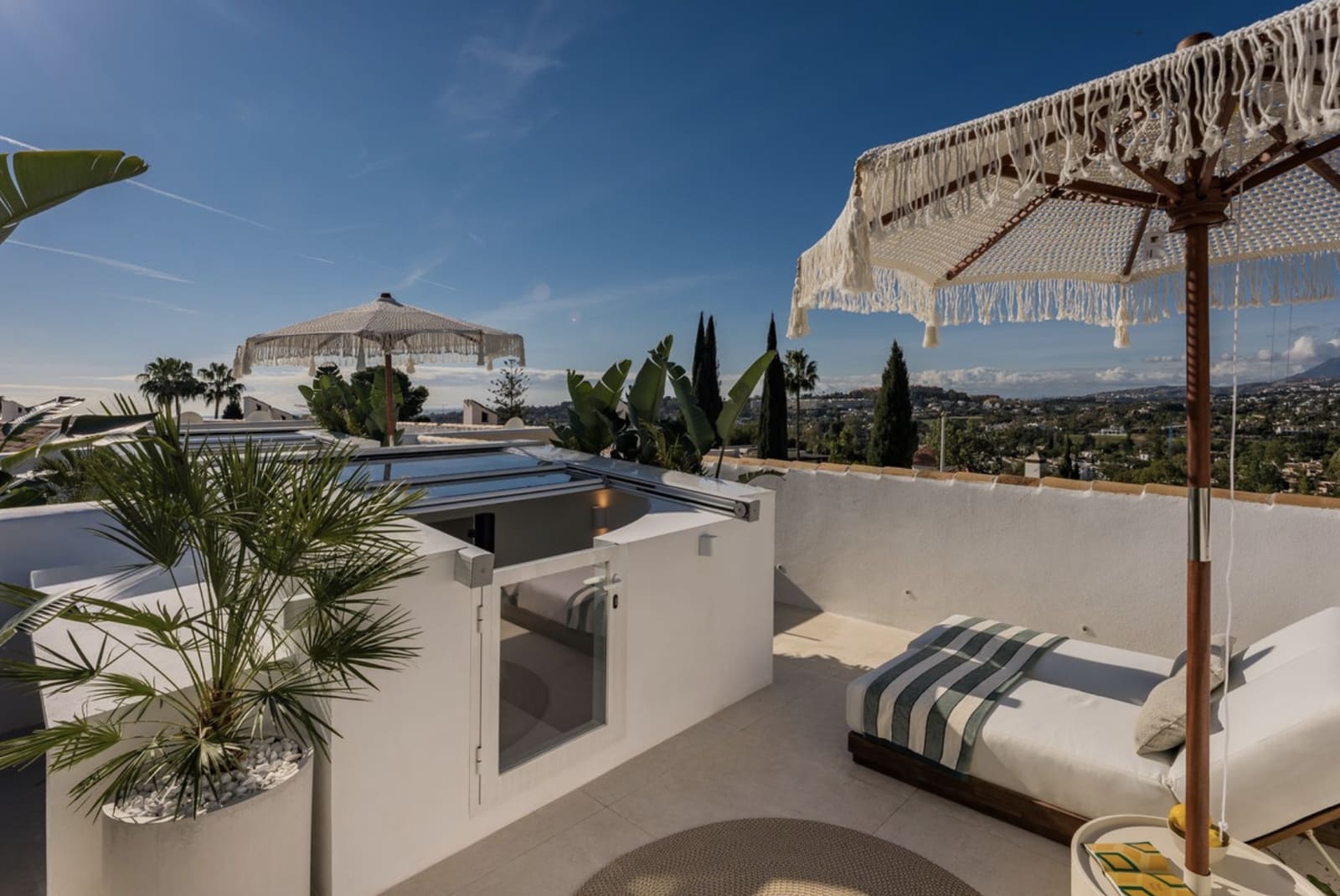 3 sovrum Hus till salu i Nueva Andalucia med pool - 1 395 000 € (Ref: 10135765)