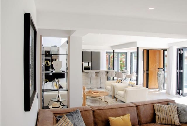 3 makuuhuone Huvila myytävänä paikassa Nueva Alcántara, Marbella mukana uima-altaan - 1 995 000 € (Ref: 10139305)