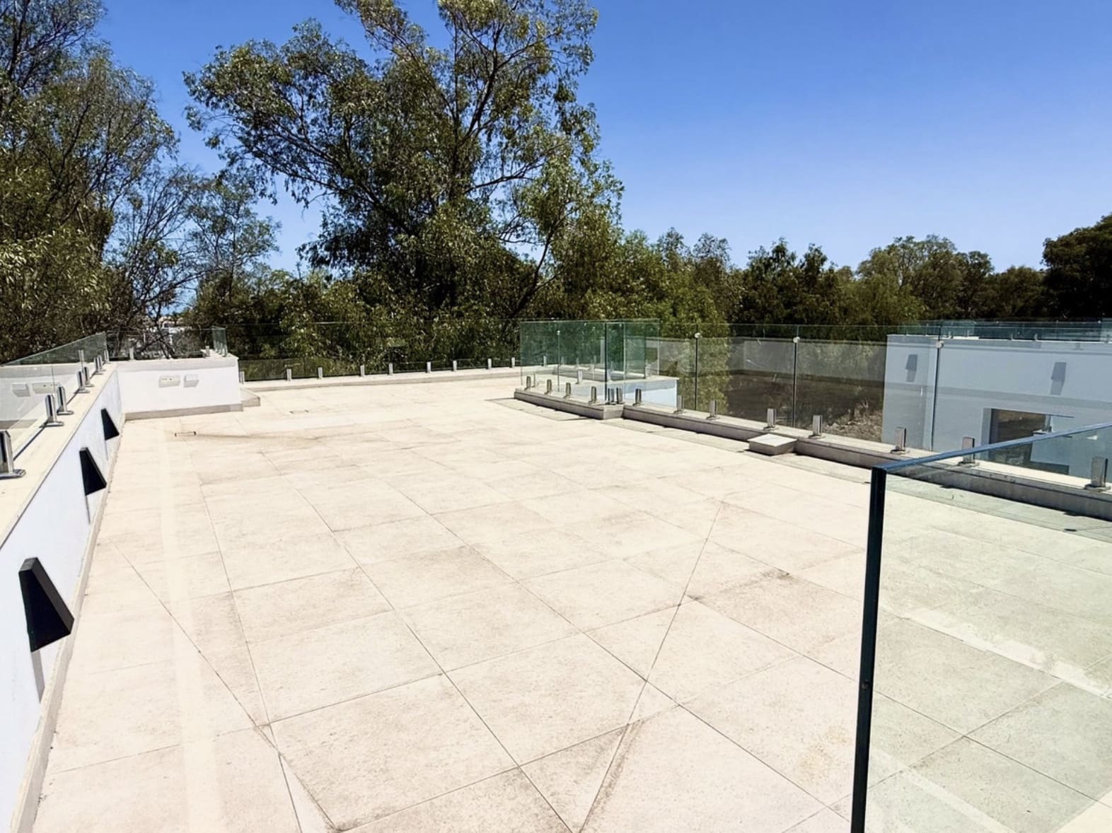 6 Zimmer Villa zu verkaufen in New Golden Mile mit Pool Garage - 1.950.000 € (Ref: 10139306)