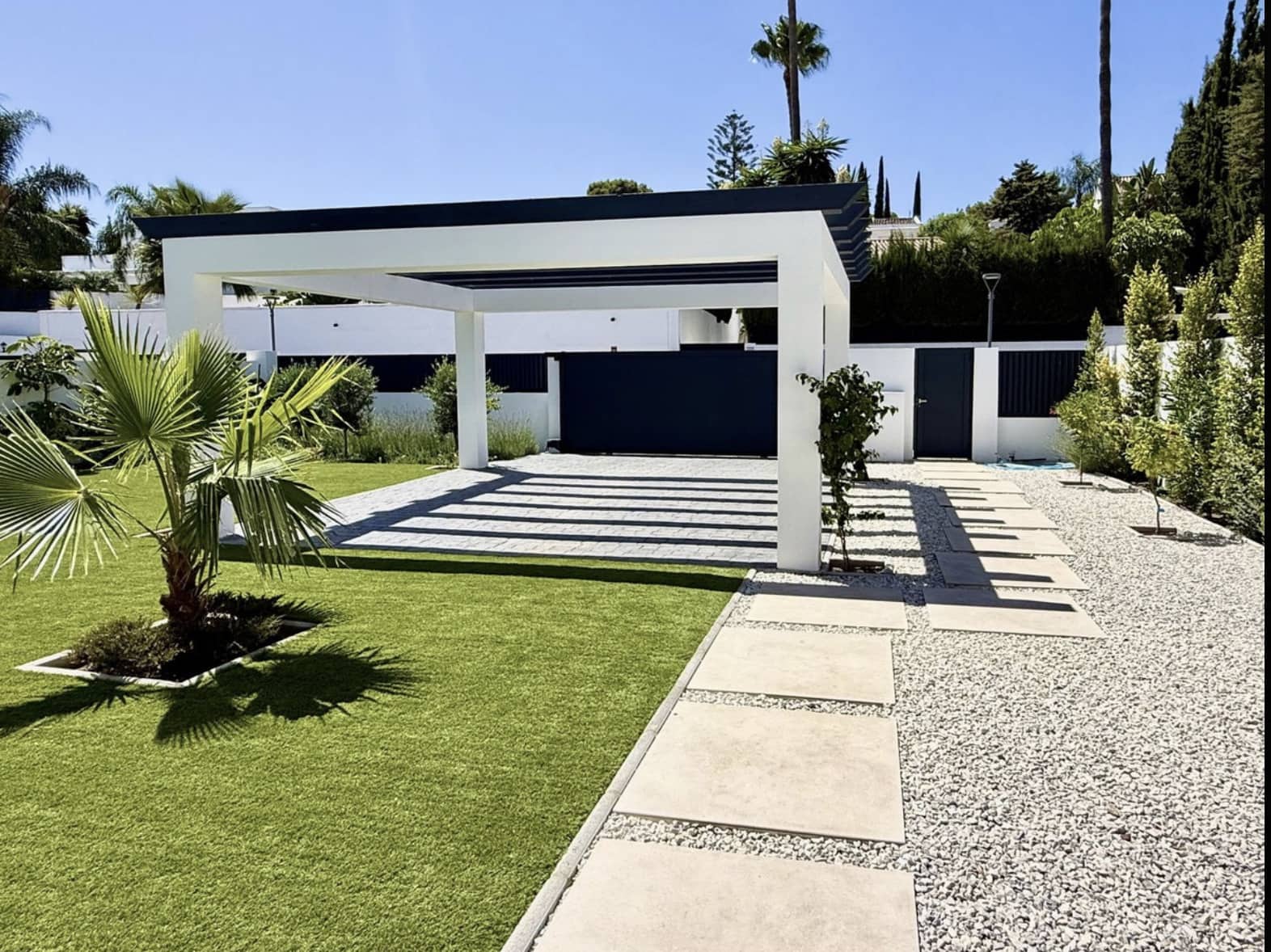 6 Zimmer Villa zu verkaufen in New Golden Mile mit Pool Garage - 1.950.000 € (Ref: 10139306)