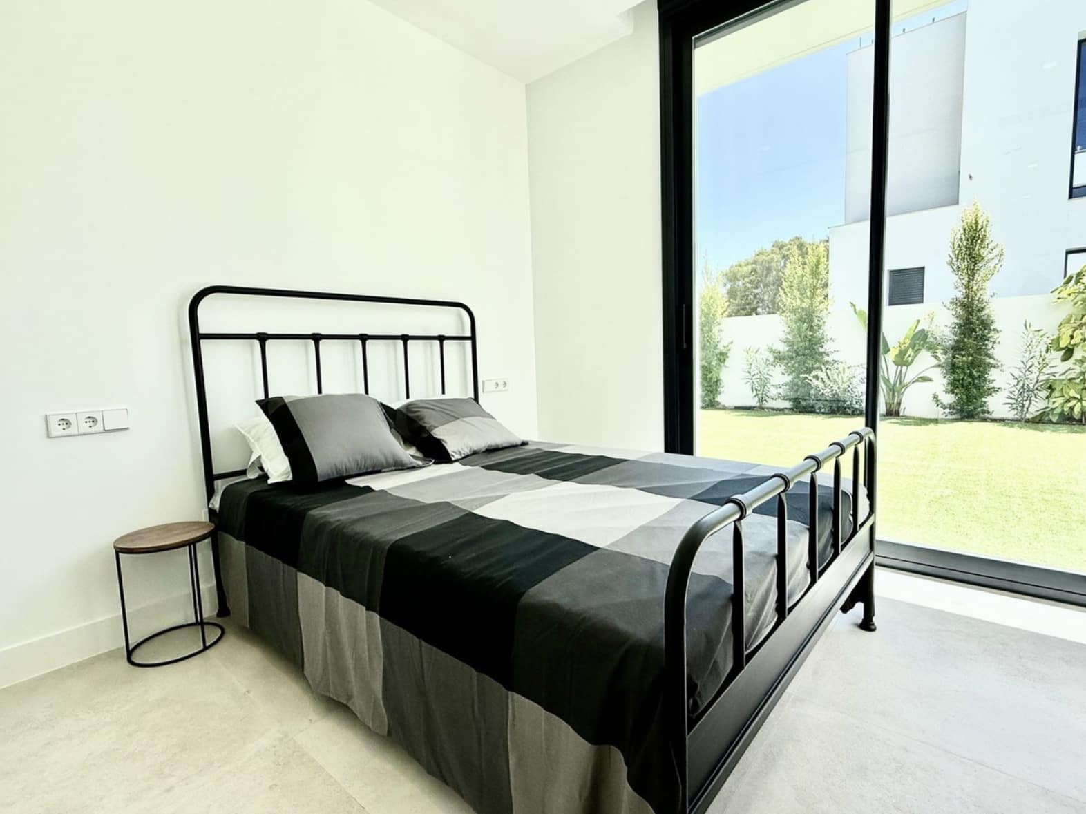 6 Zimmer Villa zu verkaufen in New Golden Mile mit Pool Garage - 1.950.000 € (Ref: 10139306)