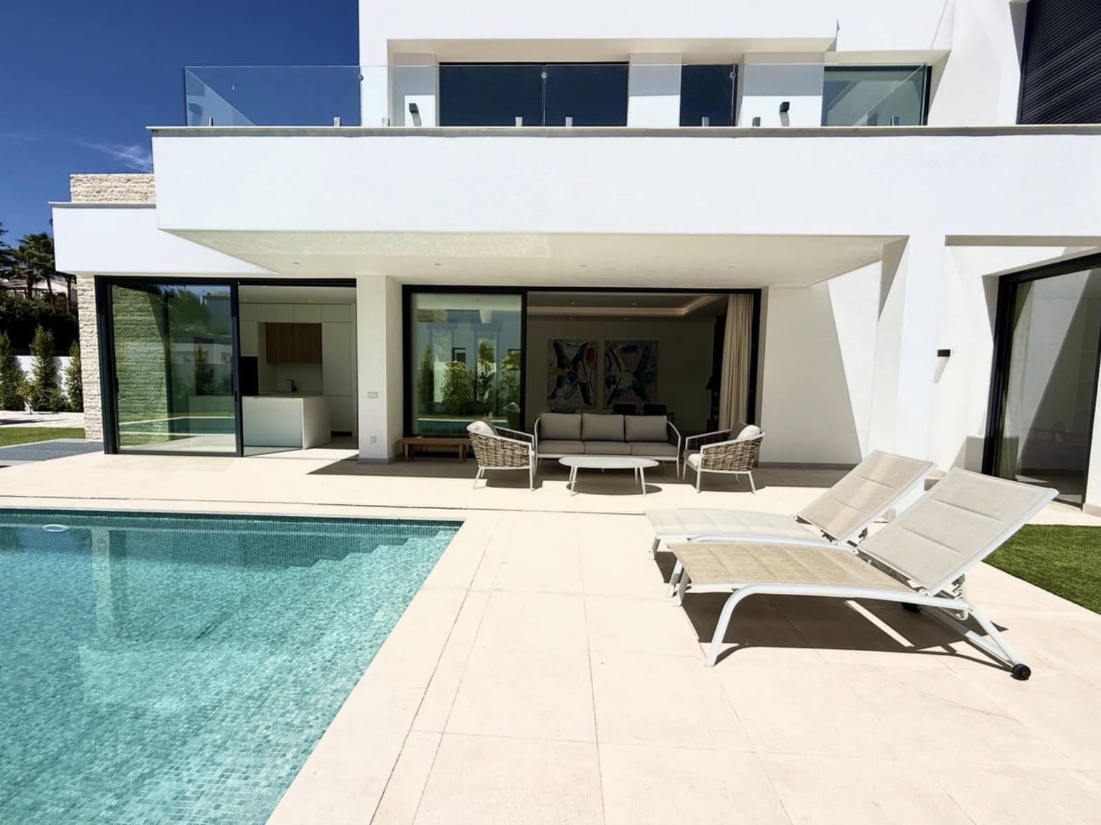 6 Zimmer Villa zu verkaufen in New Golden Mile mit Pool Garage - 1.950.000 € (Ref: 10139306)