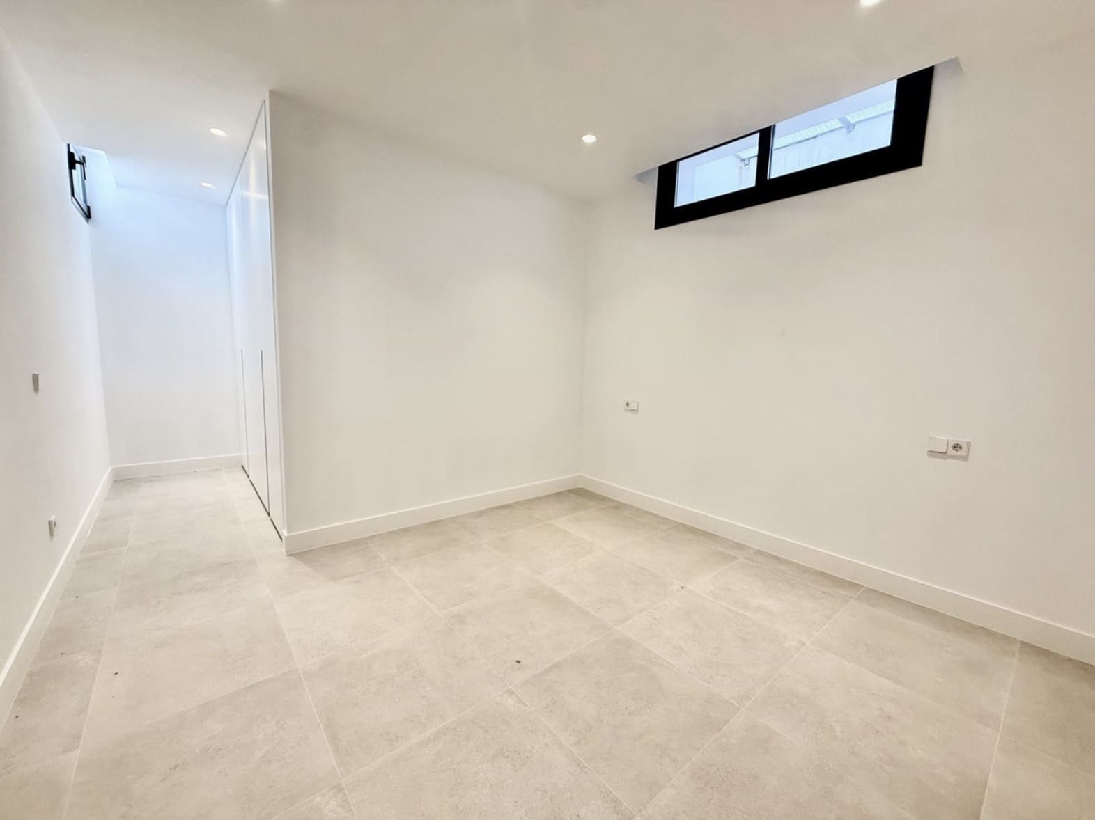 6 Zimmer Villa zu verkaufen in New Golden Mile mit Pool Garage - 1.950.000 € (Ref: 10139306)